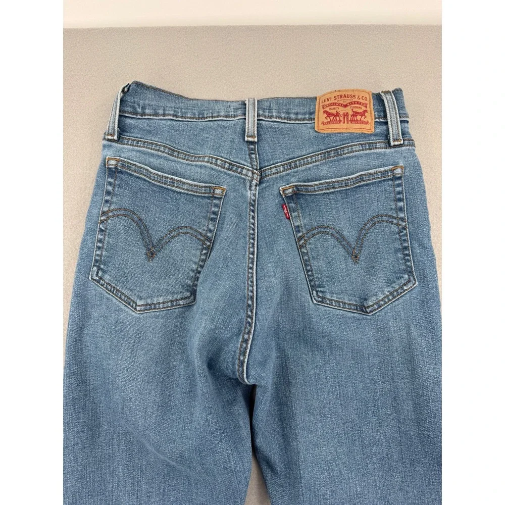 Levis Wedgie Straight High Rise Jeans Medium Wash Raw Hem Womens 28 (28x27) Blue